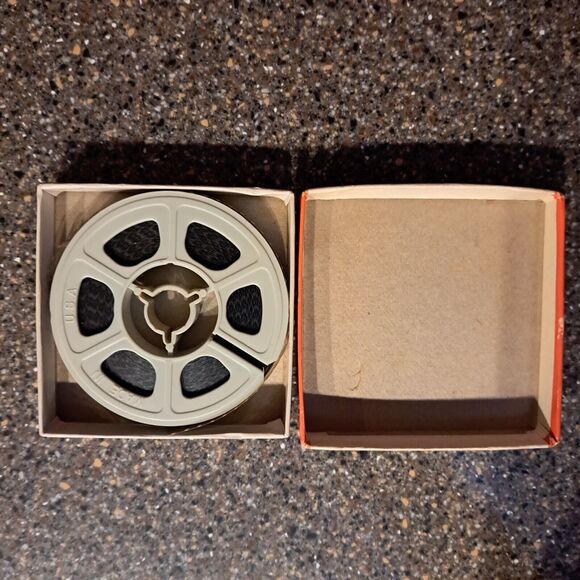 W.C. Fields A Laugh Riot Castle Film 8mm Movie Reel in Box - Picture 11 of 16